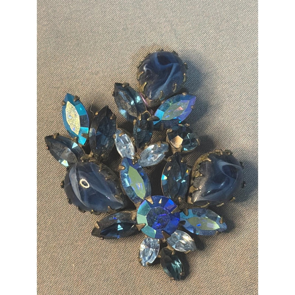 Vintage Regency Blue Art Glass Aurora Borealis Rhinestone Floral Brooch Pin